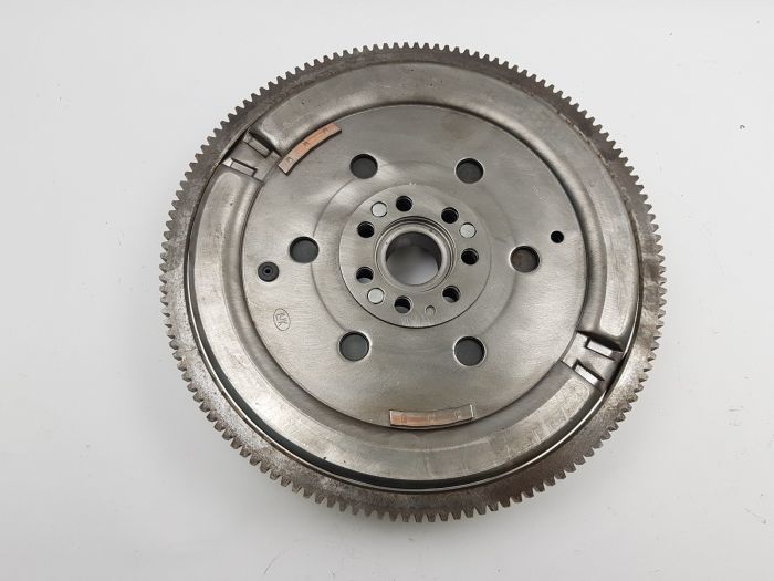 DEBRİYAJ VOLANI DMF CAPTUR II 20 CLIO V 19 KADJAR 18 MEGANE IV 18 DUSTER 17 DOKKER 18 1.5 BLUE DCI K9K-MY 123004762R-123004762R