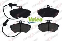 ÖN BALATA FİŞLİ KÜÇÜK TİP PASSAT-A4 97-04 GDB1366-OTOZONE FDO7014-8E0698151B-8E0698151M-8E0698151N