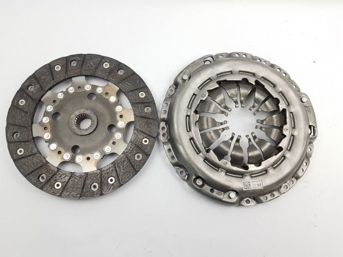 302055884R DEBRIYAJ SETI RULMANSIZ CAPTUR II 20 MEGANE IV 15 LODGY 12 DUSTER II 17 1.5 BLUE DCI EURO 6 CLIO V 19 1.3 TCE-MY 302051190R-302051190R